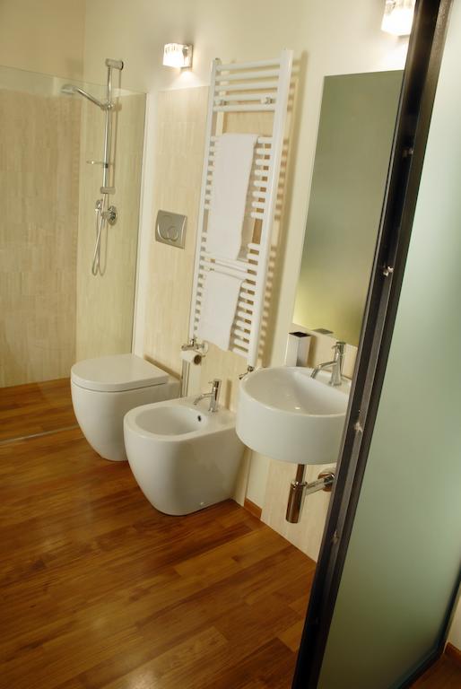 トリノ B ＆ B テッレス ダヴェントゥーレ スイーツ Bed & Breakfast 部屋 写真