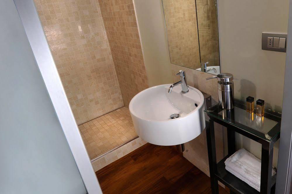 トリノ B ＆ B テッレス ダヴェントゥーレ スイーツ Bed & Breakfast エクステリア 写真